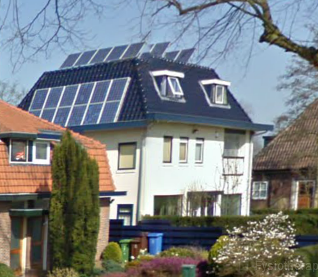 Op een gebouw van een financieel makelaar in Harmelen hebben wij zonnepanelen gelegd. De zonnepanelen op het platte dak kunnen versteld worden afhankelijk van het seizoen, zodat de zonnepanelen het hele jaar door meer stroom opwekken.\\n\\n07-06-2012 15:36